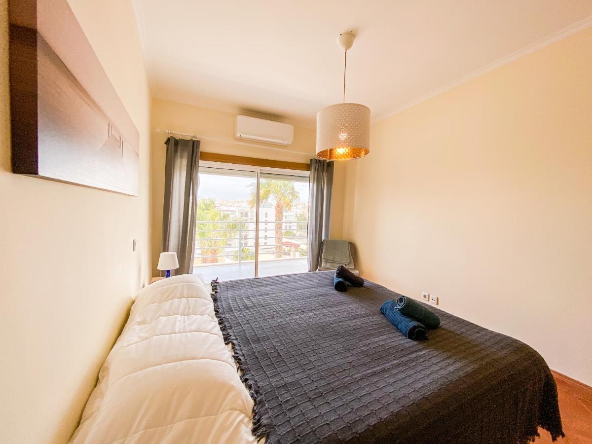 Sea View Apartment By Beach & Marina #1869 لاغوس المظهر الخارجي الصورة