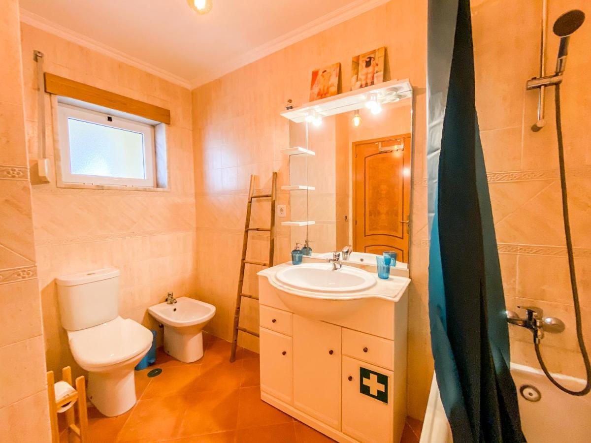 Sea View Apartment By Beach & Marina #1869 لاغوس المظهر الخارجي الصورة